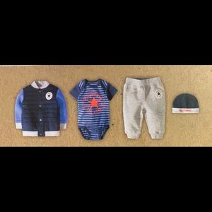 Converse Infant 4-piece gift set. Size 0-6 month